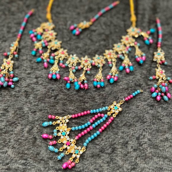 Indian Pakistani jhumka tikka earrings necklace set - Picture 3 of 16